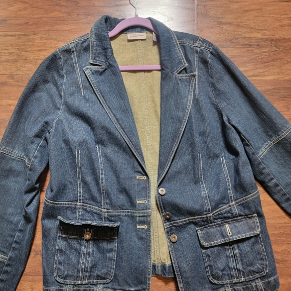 Jean jacket - Picture 3 of 5